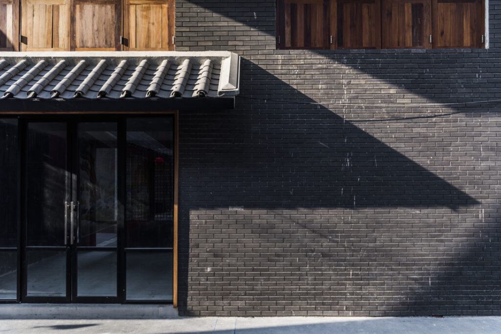 Storefront Awning Removal in Vancouver for Renovations and Rebranding