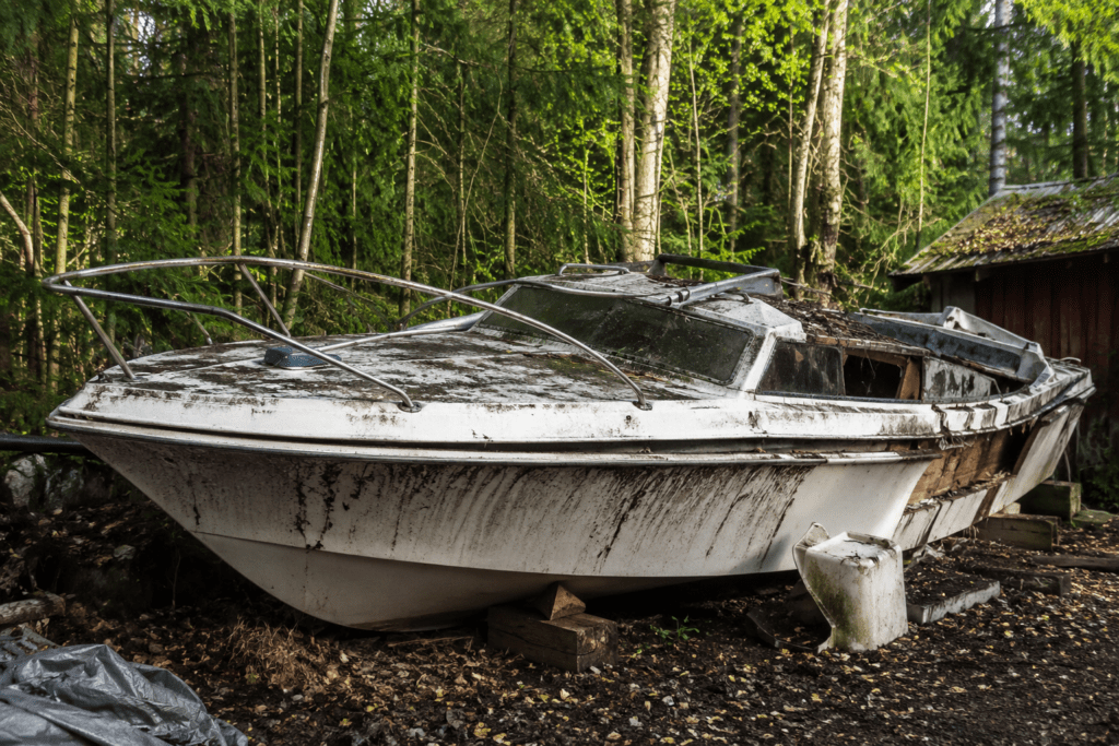 Fiberglass Boat Removal in Vancouver: The Challenges of Safe Disposal